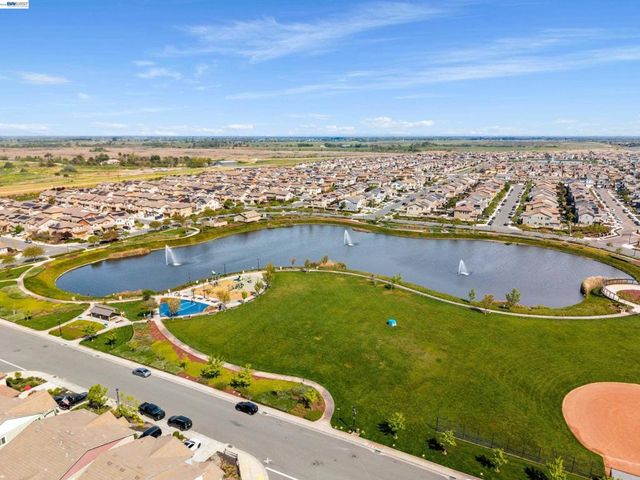 356 Coolcrest Dr, Oakley, CA 94561