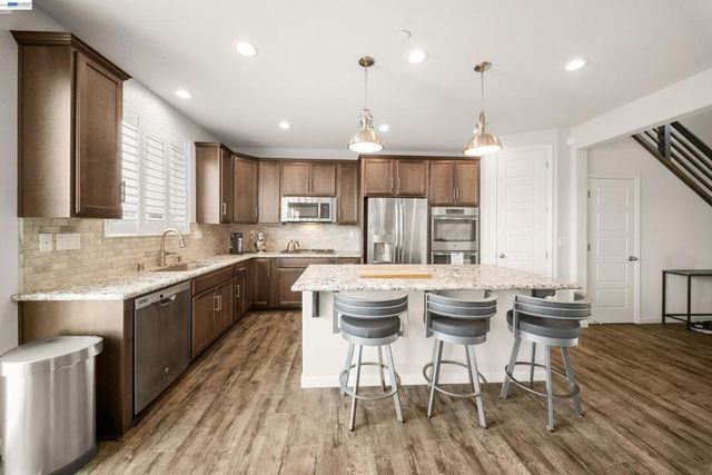 356 Coolcrest Dr, Oakley, CA 94561