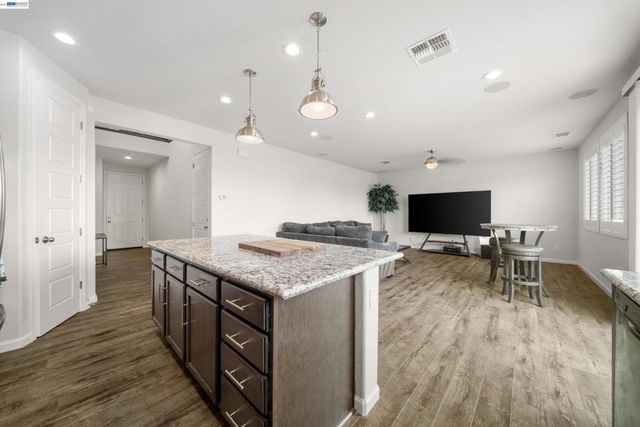 356 Coolcrest Dr, Oakley, CA 94561