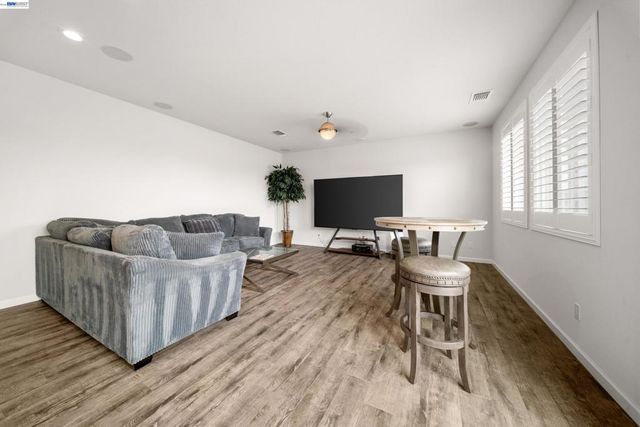 356 Coolcrest Dr, Oakley, CA 94561