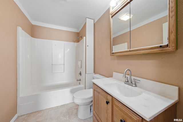 289 DERBY Street, Pekin, IL 61554