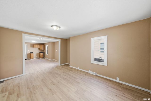 289 DERBY Street, Pekin, IL 61554