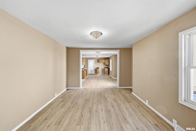 289 DERBY Street, Pekin, IL 61554