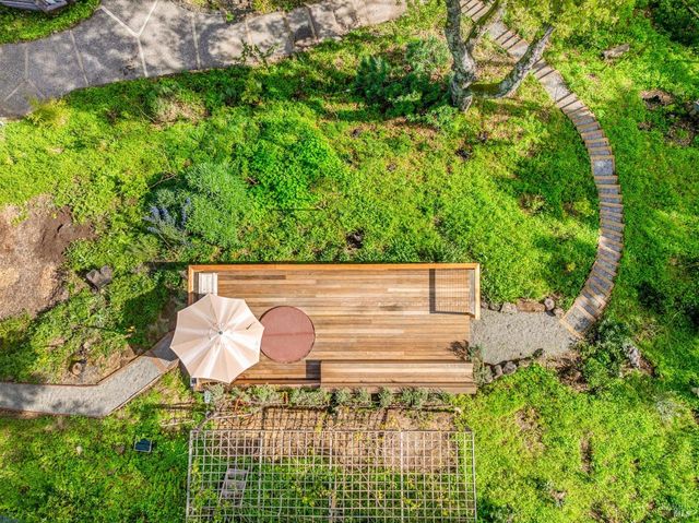 155 De Burgh Dr, San Anselmo, CA 94960