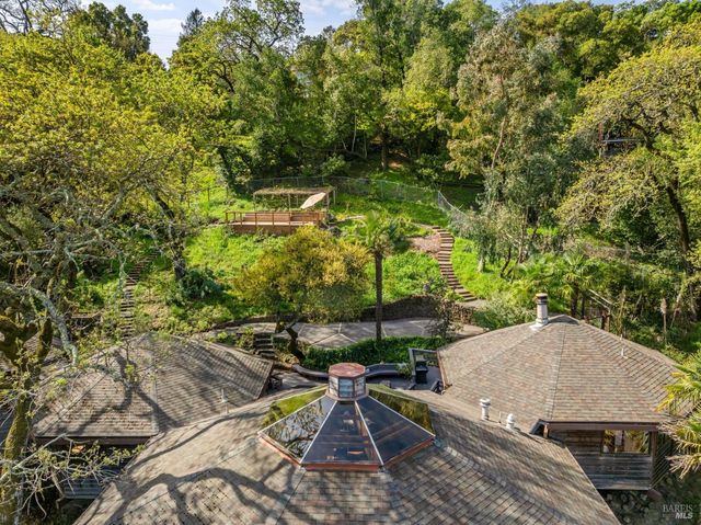 155 De Burgh Dr, San Anselmo, CA 94960