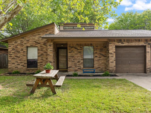 13 Columbella Street, Bay City, TX 77414