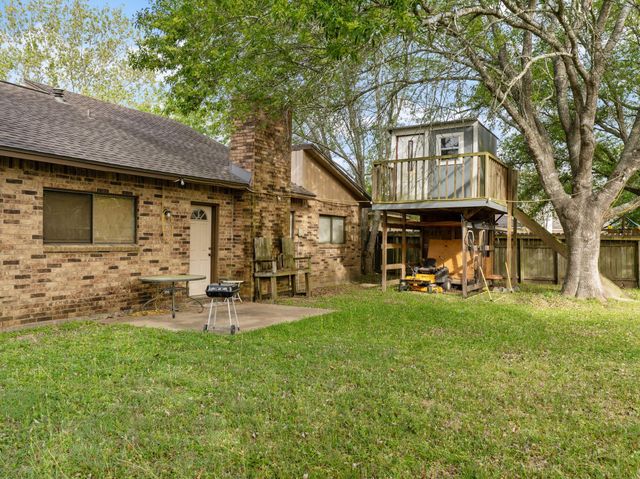13 Columbella Street, Bay City, TX 77414