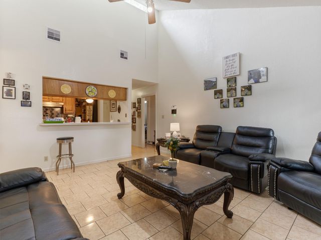 13 Columbella Street, Bay City, TX 77414