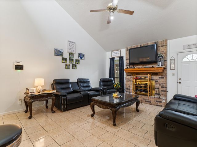 13 Columbella Street, Bay City, TX 77414