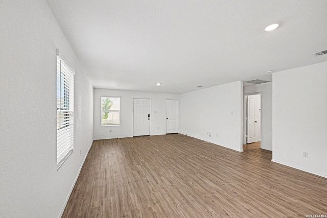 5450 DAPHNE PATH, San Antonio, TX 78253