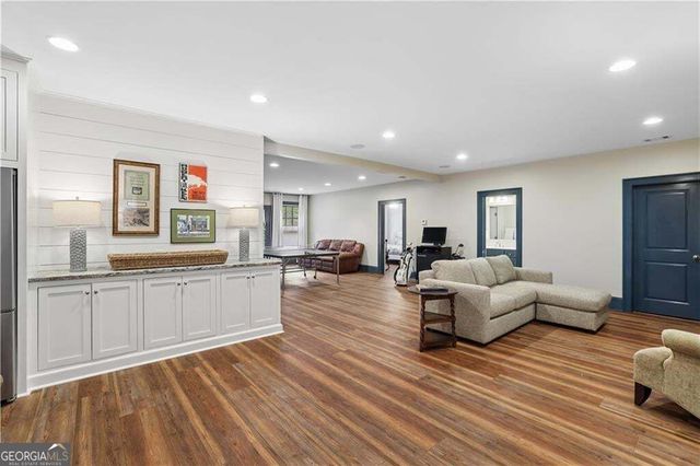 367 N Garden Lane NW, Atlanta, GA 30309