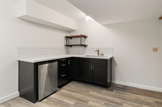 388 College St Apt 4, Burlington, VT 05401