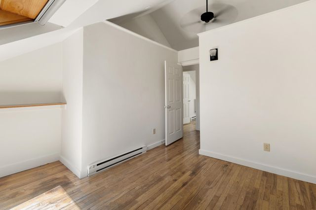 388 College St Apt 4, Burlington, VT 05401