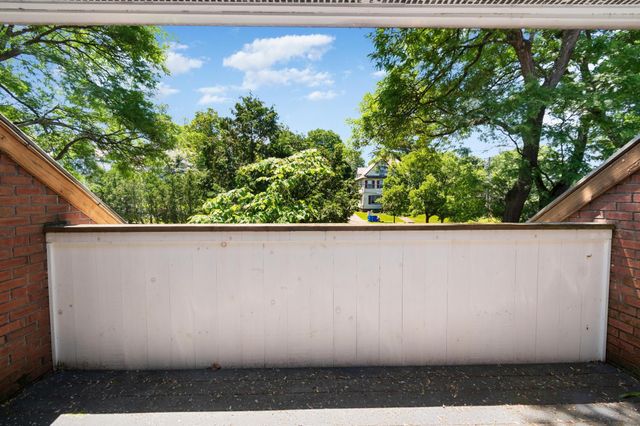 388 College St Apt 4, Burlington, VT 05401
