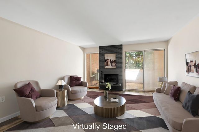 388 College St Apt 4, Burlington, VT 05401