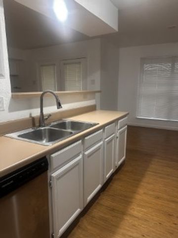 5706 Marvin Loving Drive 207, Garland, TX 75043