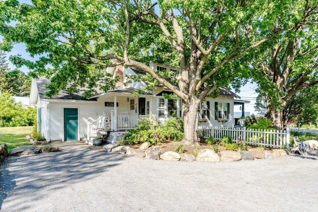 205 US Route 2, Grand Isle, VT 05458