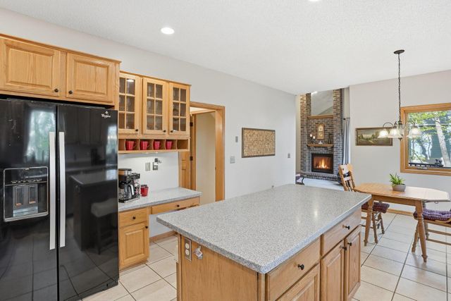 1021 Wildwood Way, Chaska, MN 55318