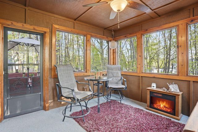 1021 Wildwood Way, Chaska, MN 55318
