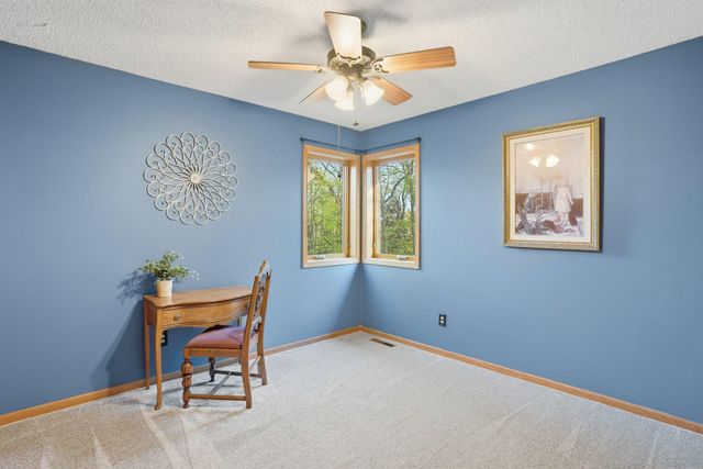 1021 Wildwood Way, Chaska, MN 55318