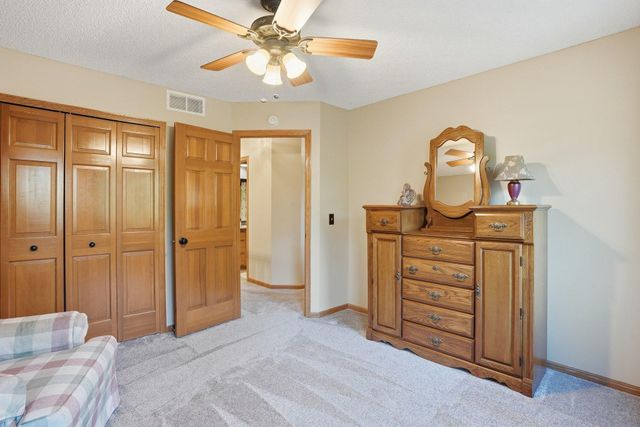 1021 Wildwood Way, Chaska, MN 55318
