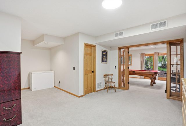 1021 Wildwood Way, Chaska, MN 55318