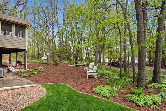 1021 Wildwood Way, Chaska, MN 55318