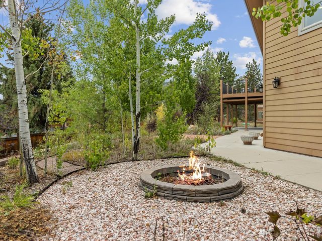 557 Grand Estates Dr, Estes Park, CO 80517