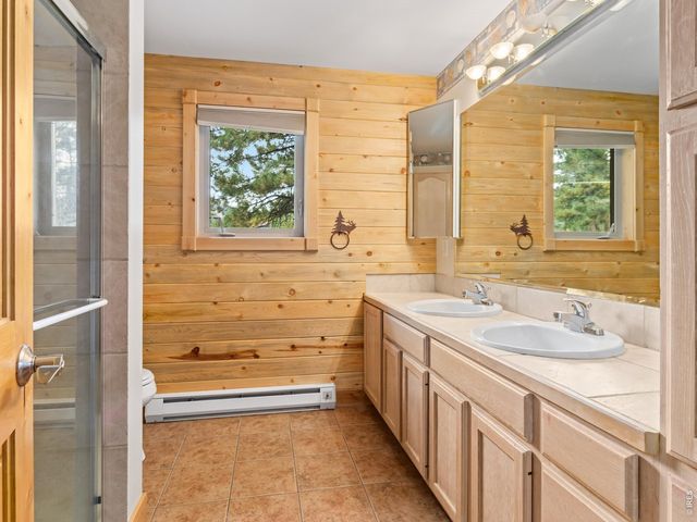 557 Grand Estates Dr, Estes Park, CO 80517