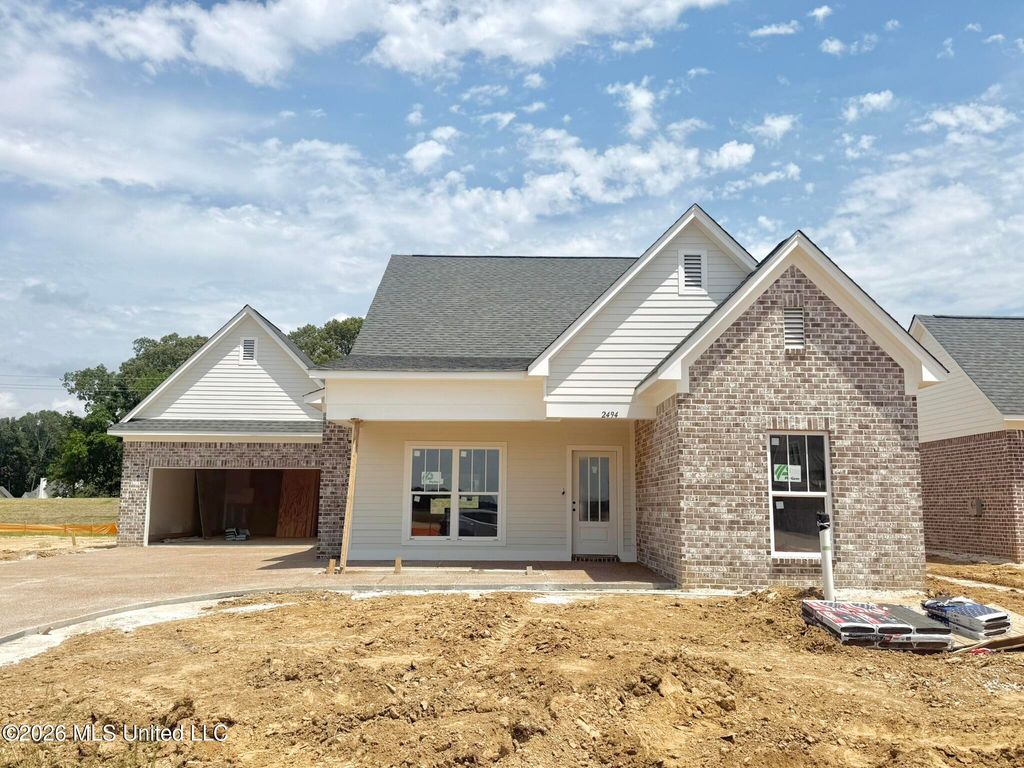 2494 Saint Charles Cove, Southaven, MS 38672 — exterior