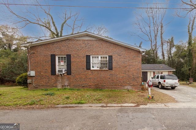 1174 Davis Street E, Macon, GA 31211