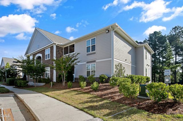 288 Gallery Drive Apt 204, Spring Lake, NC 28390