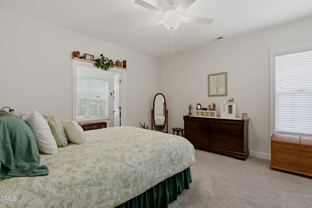 288 Gallery Drive Apt 204, Spring Lake, NC 28390