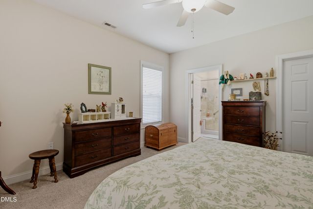 288 Gallery Drive Apt 204, Spring Lake, NC 28390