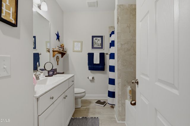 288 Gallery Drive Apt 204, Spring Lake, NC 28390