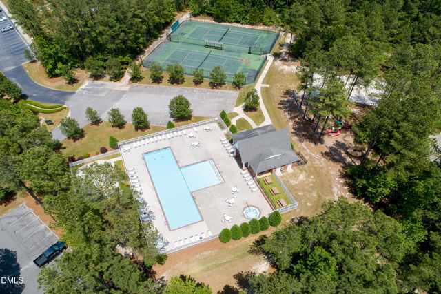 288 Gallery Drive Apt 204, Spring Lake, NC 28390