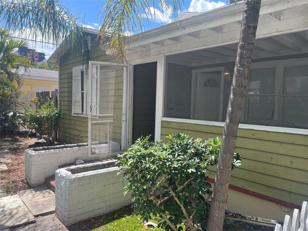 739 NE 5th Avenue, Fort Lauderdale, FL 33304