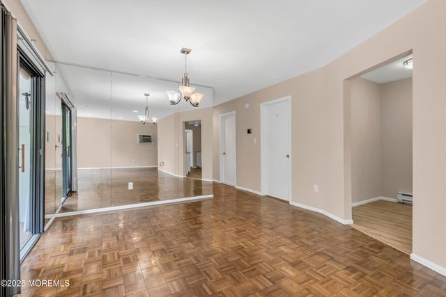 30 Meadow Green Circle F, Manalapan, NJ 07726