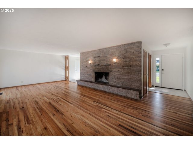 3113 HAMMEL St Ne, Salem, OR 97301