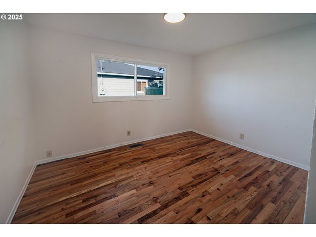 3113 HAMMEL St Ne, Salem, OR 97301