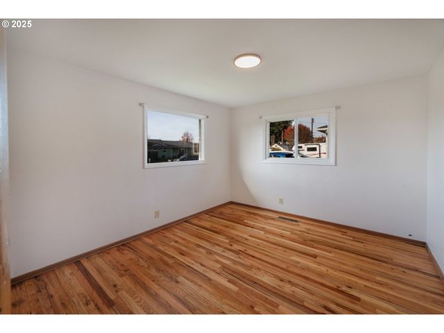 3113 HAMMEL St Ne, Salem, OR 97301