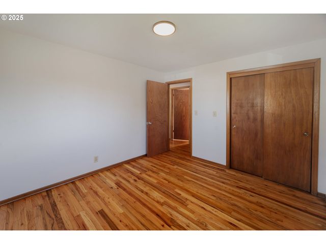 3113 HAMMEL St Ne, Salem, OR 97301