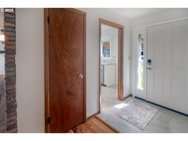 3113 HAMMEL St Ne, Salem, OR 97301