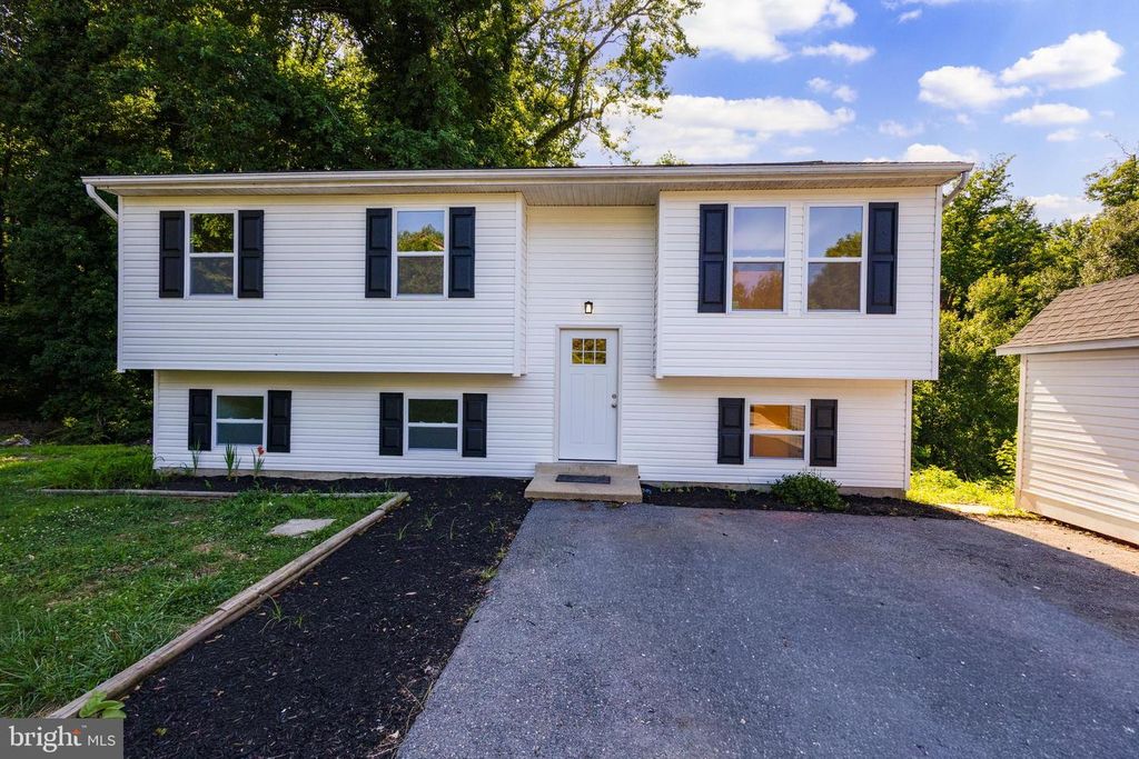 6114 4TH ST, Chesapeake Beach, MD 20732
