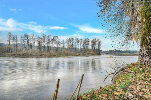 349 Imboden Road, Castle Rock, WA 98611