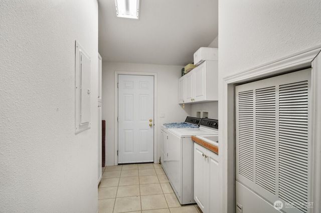 349 Imboden Road, Castle Rock, WA 98611