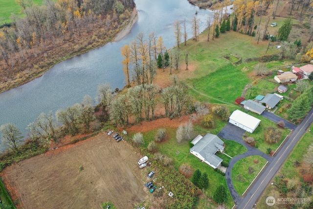 349 Imboden Road, Castle Rock, WA 98611