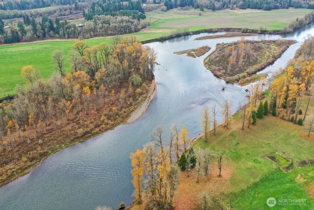 349 Imboden Road, Castle Rock, WA 98611