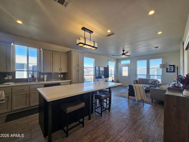 650 N Hawes Road 3331, Mesa, AZ 85207