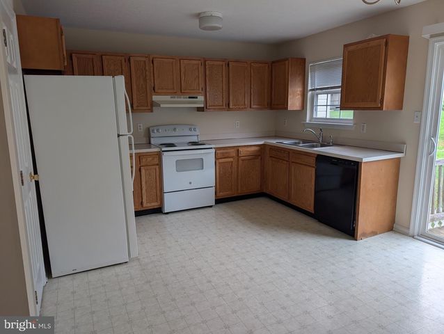 160 INDEPENDENCE DR, Elkton, MD 21921
